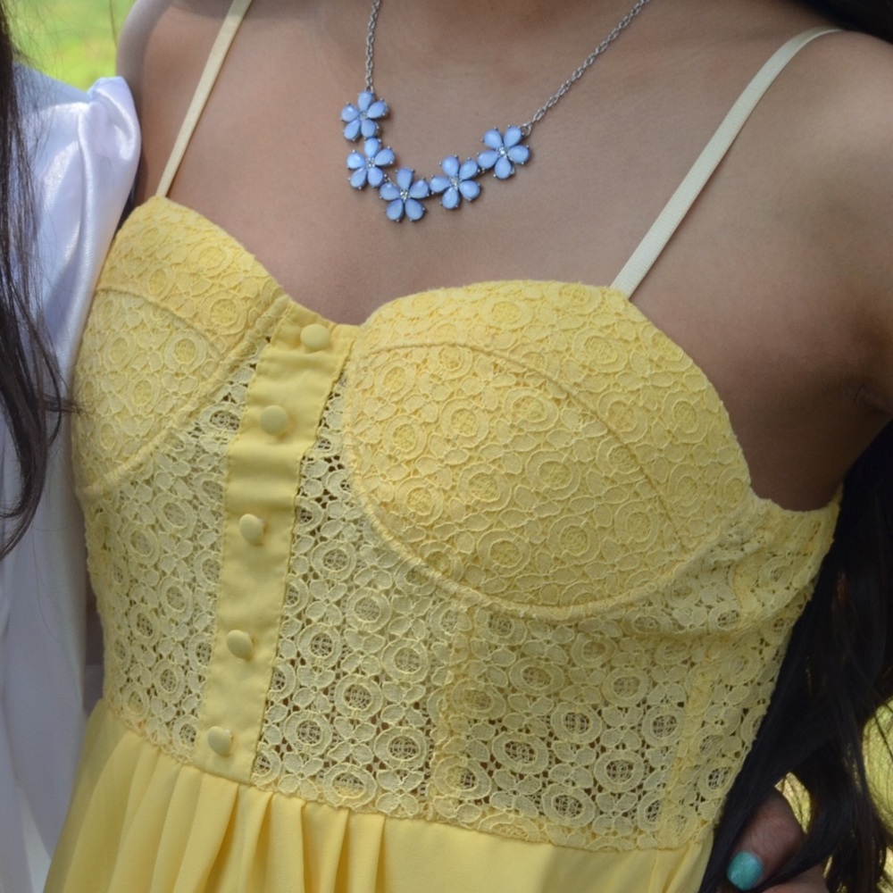 Whimsical yellow sundress🌻